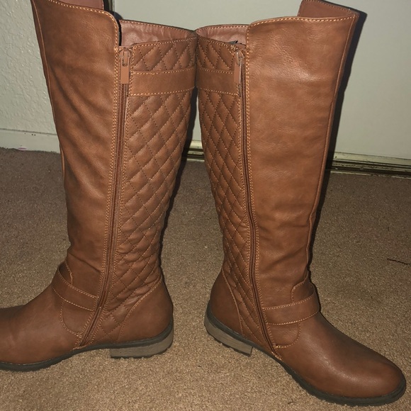 Knee high boots - Picture 4 of 4